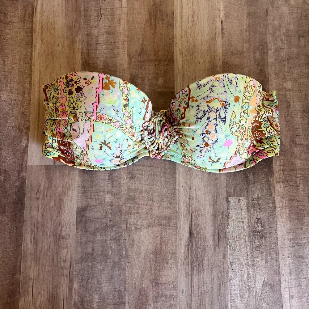 Victoria’s Secret 32D Bandeau Bikini Top